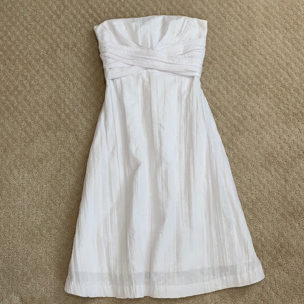 White House Black Market Strapless Dress 0